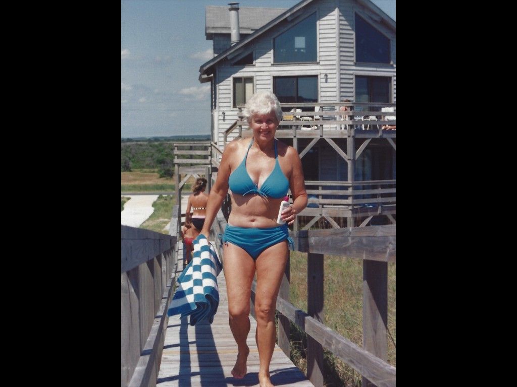 B700 Nags Head Bikini